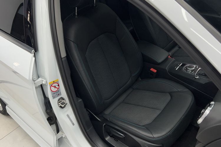 Used Audi A3 2017 Limousine 35 TFSI Fashion Model Right Front Seat