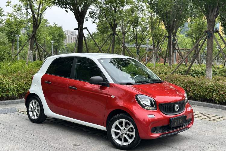 Used smart forfour 2016 1.0L 52 kW Dynamic Edition