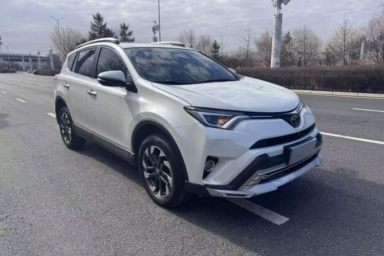 Used Toyota RAV4 2018 2.5L Automatic 4x4 Elite i Edition Exterior 2