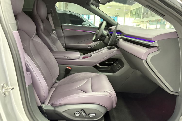 Used XPeng P7 2025 Model—750 All-Wheel-Drive High-Performance Ultra