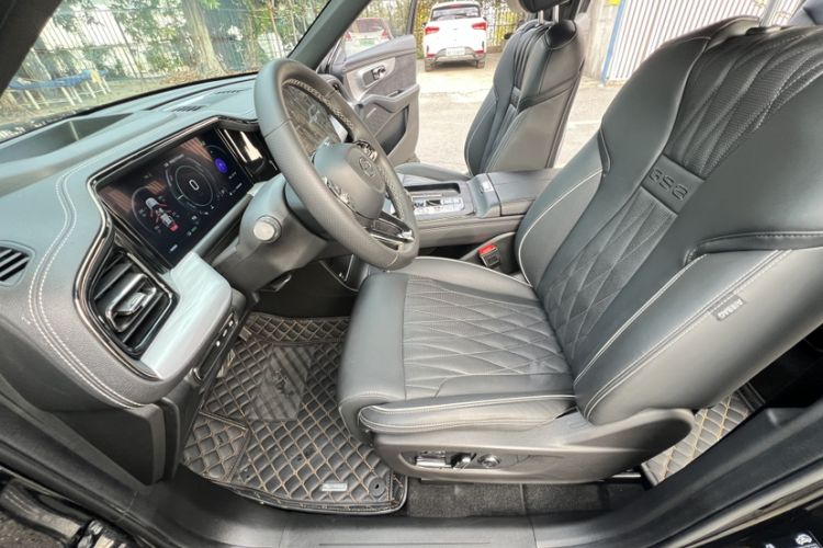 Used GAC Trumpchi GS8 2022 Dual-Engine Series 2.0TM Two-Wheel Drive Prestige Edition (7 Seats)
