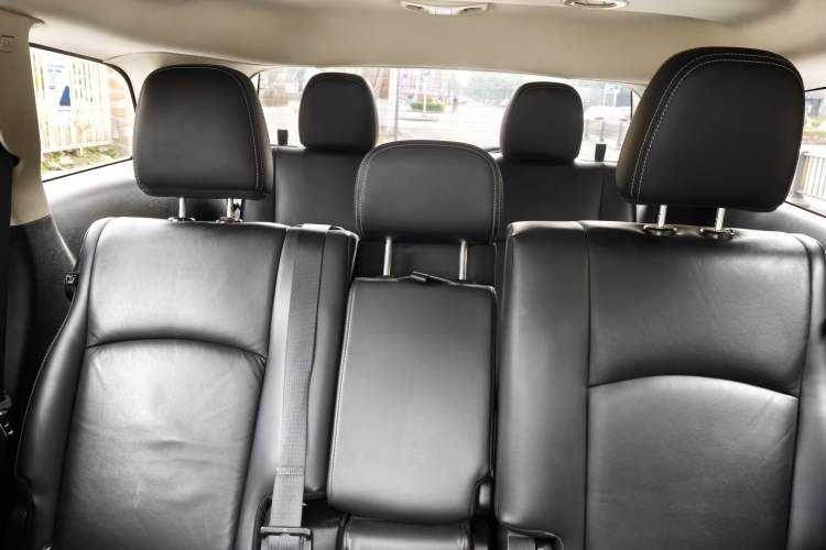 Used Dodge Journey 2013 2.4L Two-Wheel Drive Luxury Version