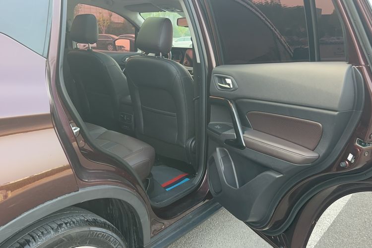 Used GAC Trumpchi GS4 2018 235T Automatic Two-Wheel-Drive Supreme Edition Interior 2