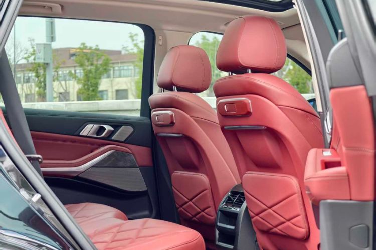 Used BMW X5 2023 xDrive 30Li Luxury M Sport Night Edition Package Interior 11