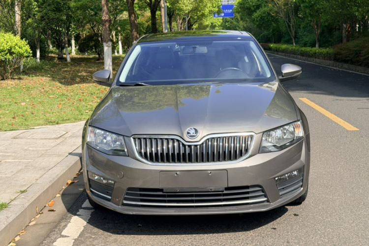 Used Skoda Octavia 2017 TSI280 DSG Smart Drive Edition Exterior 5