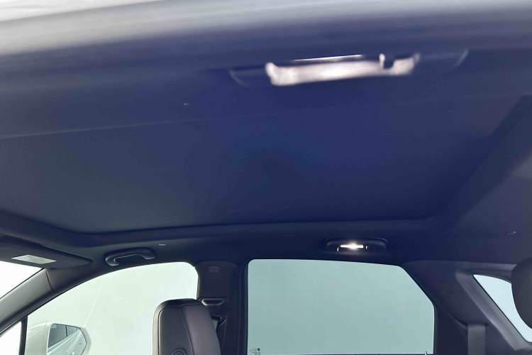 Used Cadillac XT5 2021 28T Luxury Model Headliner