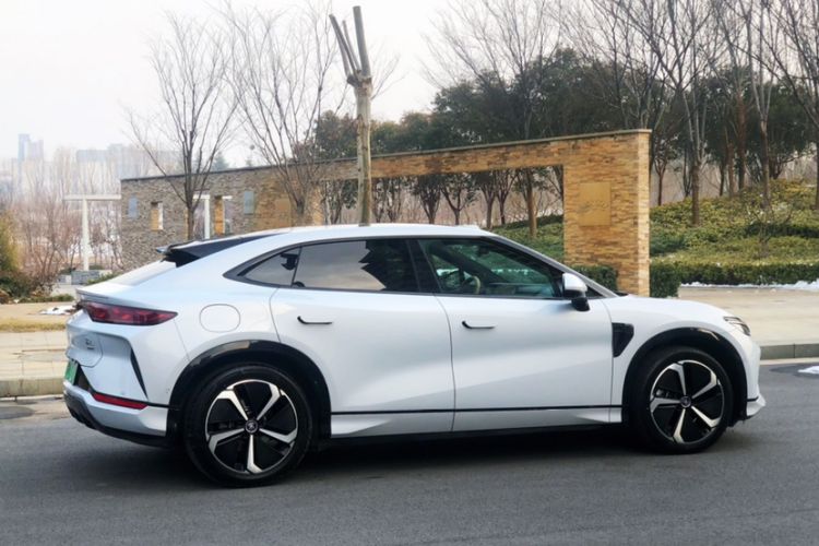 Used BYD Song L EV 2025 Intelligent Driving Version 662 km LiDAR Excellence Edition
