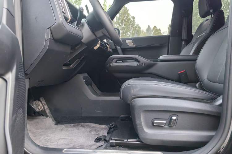 Used iCAR 03T 2024 520km Two-Wheel Drive Long-Range Version Interior 1