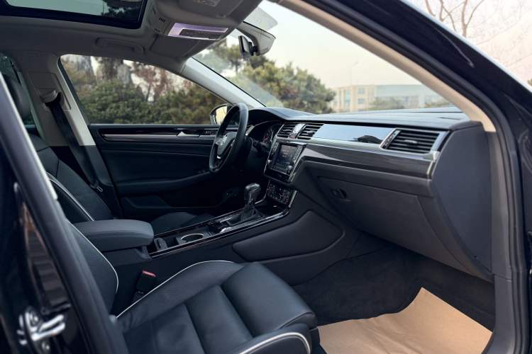 Used Volkswagen Phideon 2016 480 V6 Four-Wheel Drive Supreme Edition