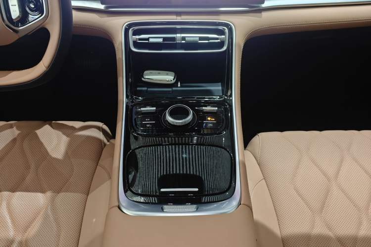 Used Geely Galaxy A7 2025 Model EM-i 150km Exploration+ Edition Interior 6