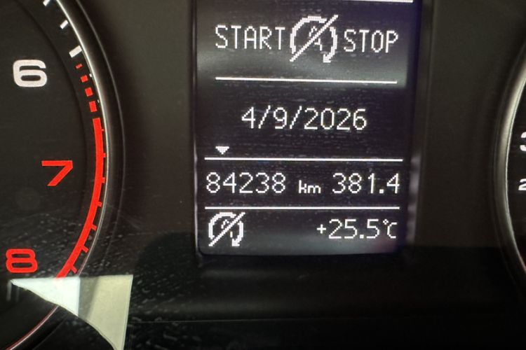 Used Audi Q3 2016 35 TFSI quattro all-wheel-drive style model Odometer Close Up