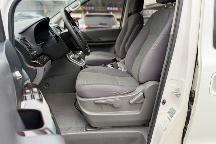 Used FORTHING CM7 2014 2.4L Manual Business Edition Interior 4