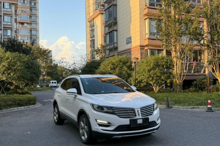 Used Lincoln MKC 2017 2.0T Two-Wheel Drive Deluxe Edition