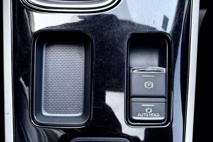 Used Mitsubishi Outlander 2019 2.0L Two-Wheel Drive Comfort Edition 5 Seats China V Standard Interior 4