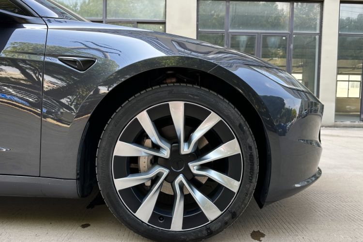 Used Tesla Model 3 2023 Rear-Wheel-Drive Version Exterior 3