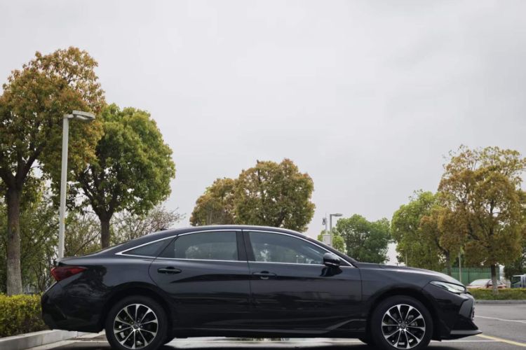 Used Toyota Avalon 2023 2.0L Premium Edition Exterior 2