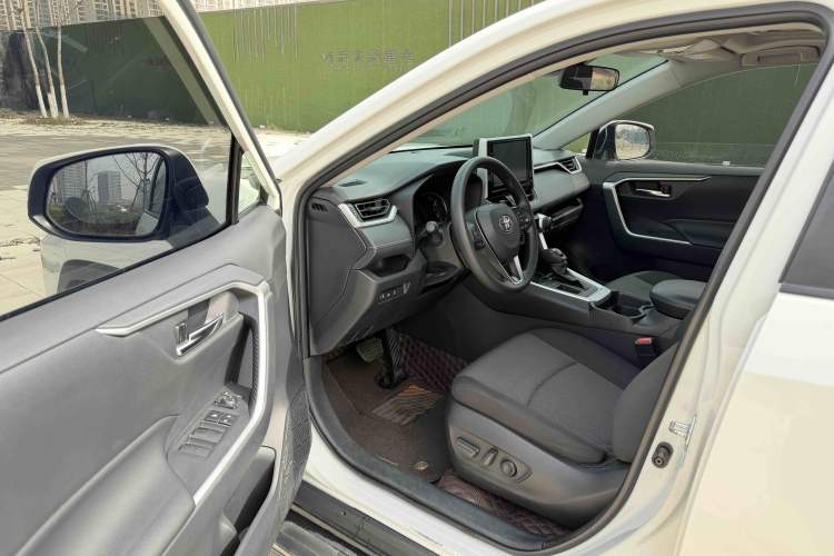 Used Toyota RAV4 2020 2.0L CVT Two-Wheel Drive Fashion Edition
