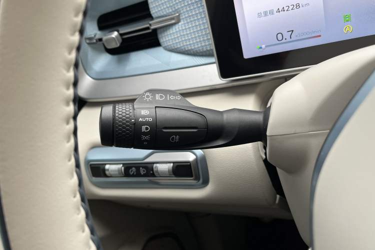 Used Geely Auto icon 2023 1.5TD Star Player Interior 8