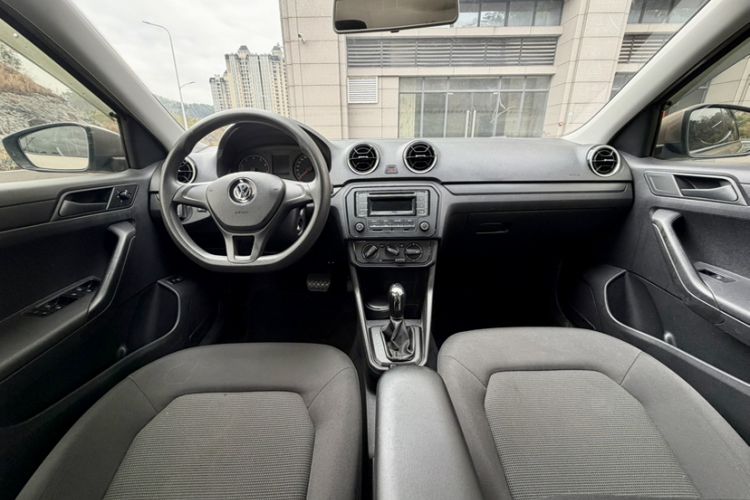 Used Volkswagen Jetta 2019 Dream Edition 1.5L Automatic Fashionable Version Exterior 2