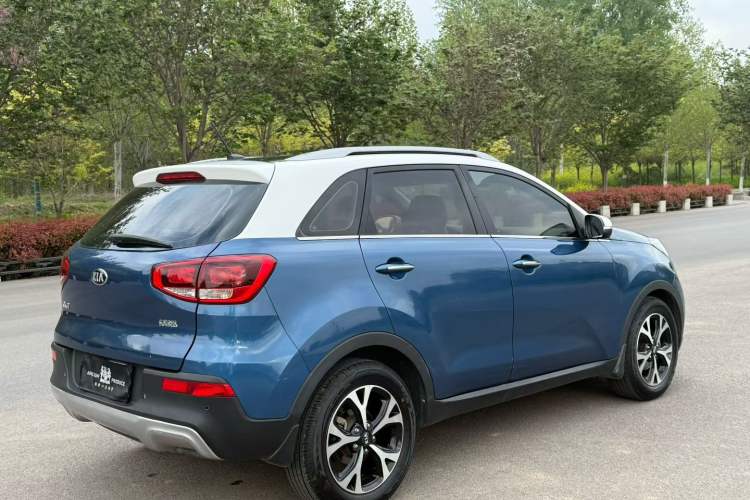 Used Kia KX3 2015 1.6L Automatic Two-Wheel Drive DLX Exterior 5