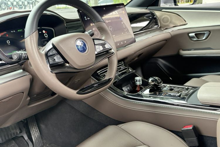 Used BYD Han 2020 DM Four-Wheel Drive Performance Edition Luxury Model
