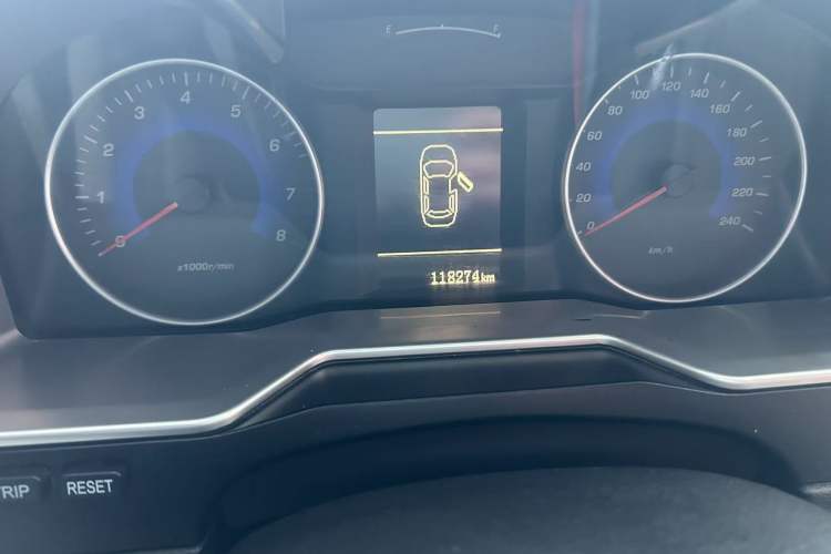 Used Geely Auto Emgrand 2014 Sedan 1.3T Manual Elite Model