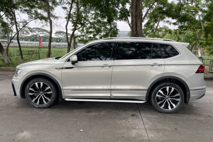 Used Volkswagen Tiguan L 2021 330TSI Automatic Two-Wheel Drive R-Line Enhanced Edition
