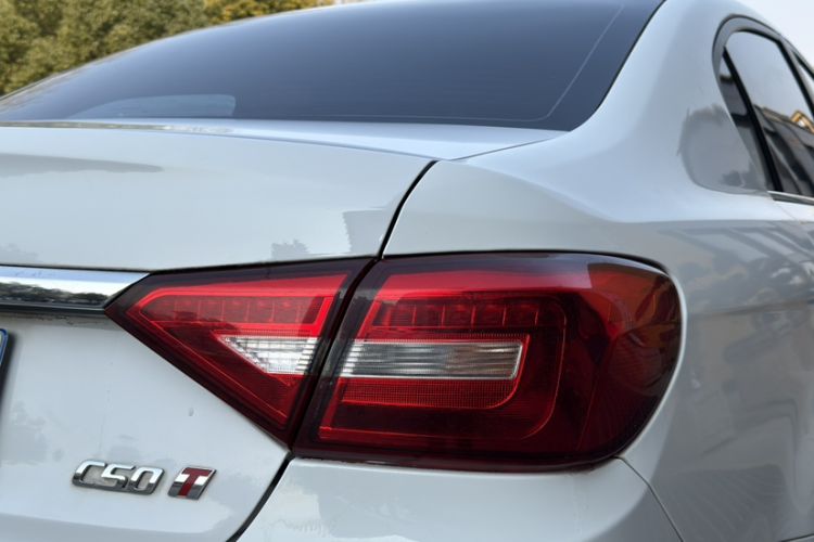 Used Great Wall C50 2014 Upgraded Model 1.5T Manual Fashion Edition Exterior 3