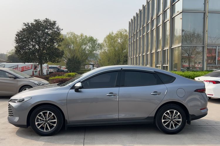 Used BYD Qin PLUS 2025 DM-i Smart Drive 55KM Leading Model
