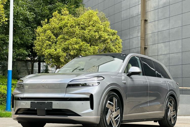 Used ONVO Luxeed L90 2025 Model—Ultra Six-Seater Version