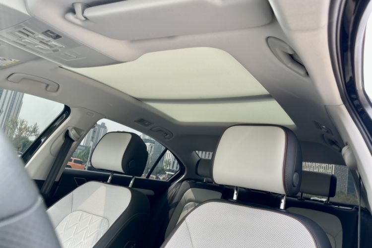 Used Volkswagen Magotan 2023 2 Million Units Commemorative Edition 330TSI DSG Luxury Version Interior 5