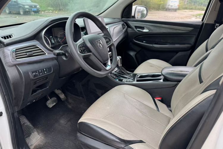 Used Baojun 730 2019 1.5T CVT Flagship Model 7 Seats China VI Emission Standard