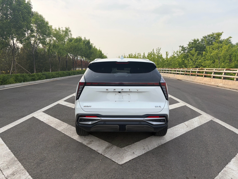 Geely Auto FX11 2023 1.5TD DCT Prestige Edition — снимка 6