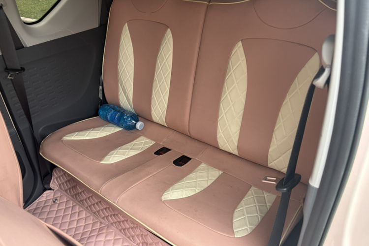 Used Wuling Hongguang MINIEV 2021 Macaron Fashion Edition Lithium-Ion Battery Interior 4