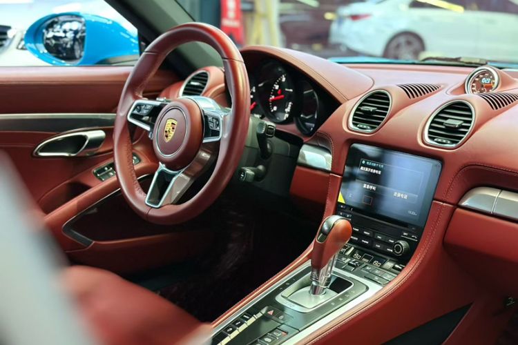 Used Porsche 718 2020 Cayman 2.0T
