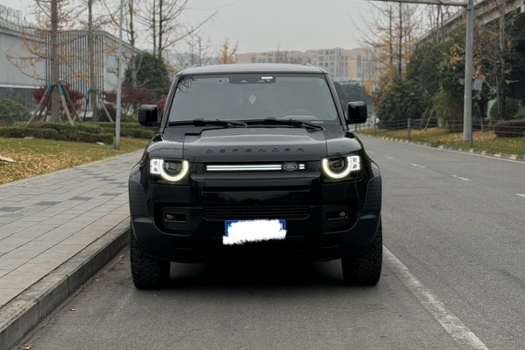 Used Land Rover Defender 2023 Facelift 110 3.0T P400 Dark Edition
