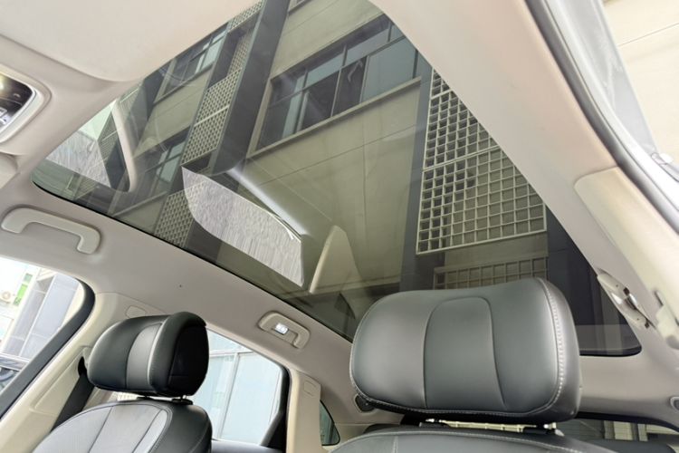 Used Hima AITO M5 2022 Range-Extended Rear-Drive Standard Version Headliner