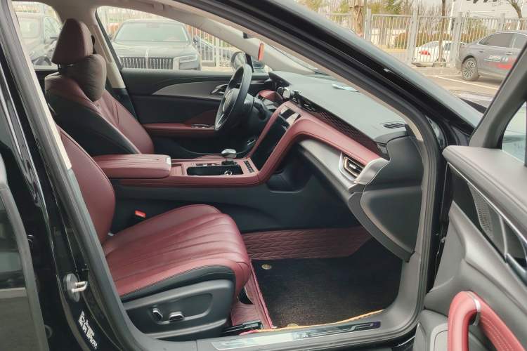 Used Hongqi H5 2024 2.0T Automatic Smart Connect Flagship Edition
