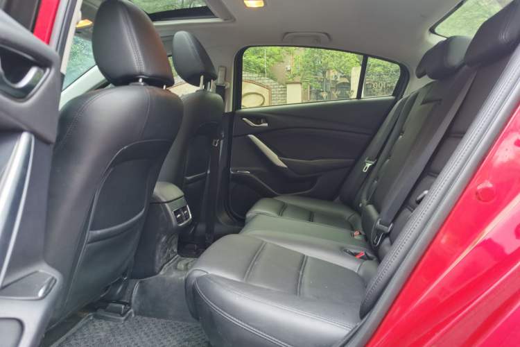 Used Mazda Atenza 2018 2.0L Blue Sky Luxury Edition China VI Standard Interior 3