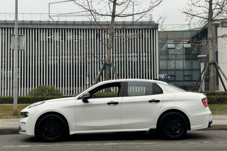 Used Lynk & Co 03 2022 2.0TD DCT GenioPlus
