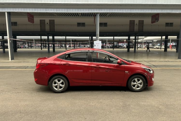 Used Hyundai Verna (older generation) 2014 1.4L Automatic Smart GLS Exterior 2