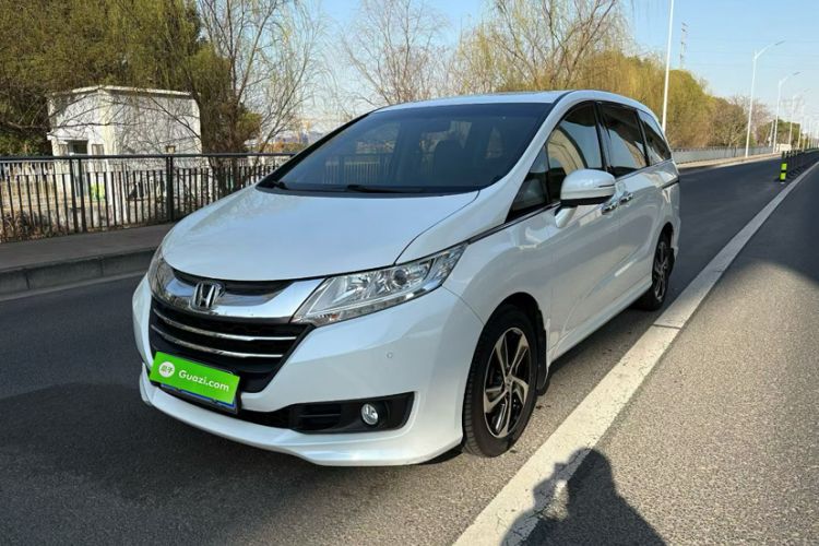 Used Honda Odyssey 2015 Revised 2.4L Luxury Edition