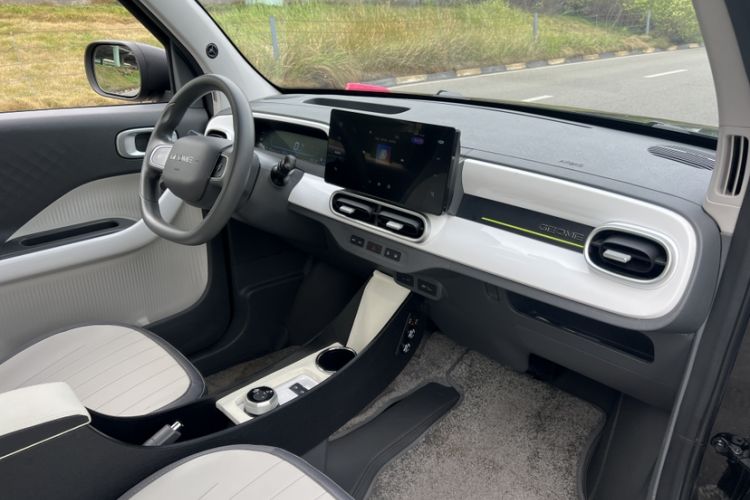 Used Geely Galaxy Panda 2025 210km Panda Kart Interior 2