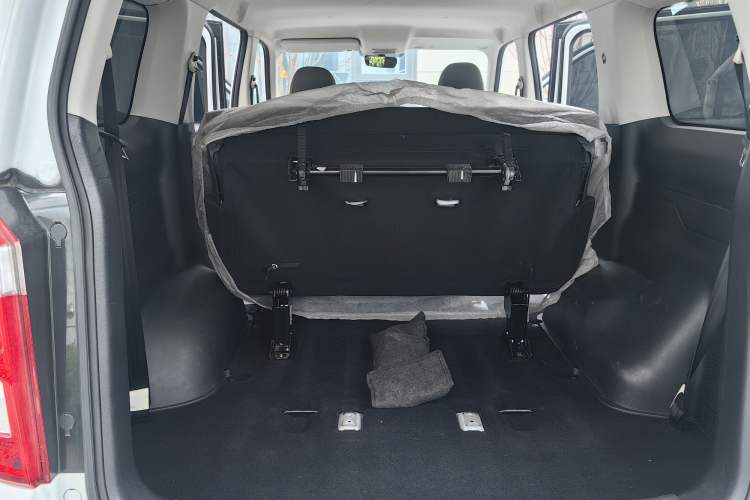 Used CHANGAN OSHAN X70A 2019 1.5L Manual Basic Version China VI Standard