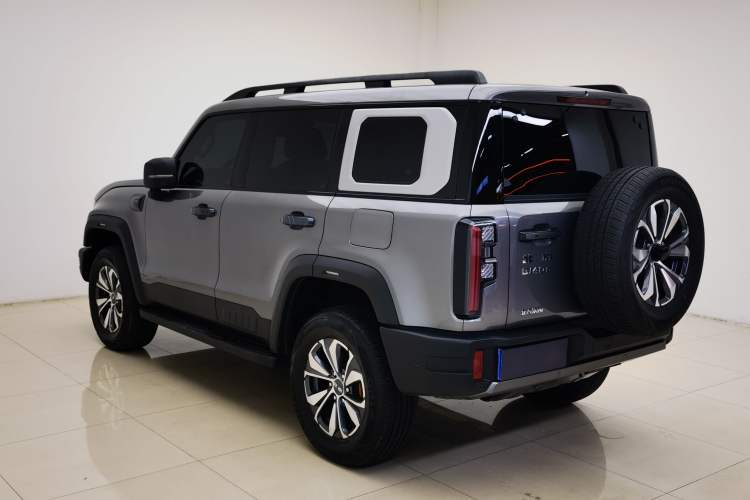 Used BAIC Off-Road BJ40 2024 2.0T All-New Urban Hunter Edition Ultimate Version