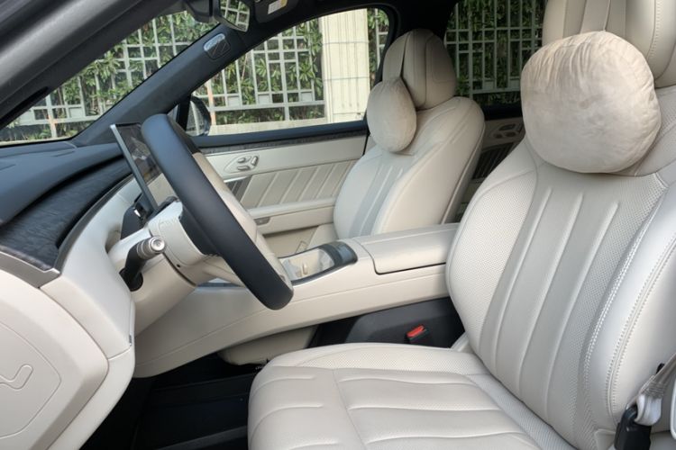 Used ONVO Luxeed L90 2025 Model—Ultra Six-Seater Version