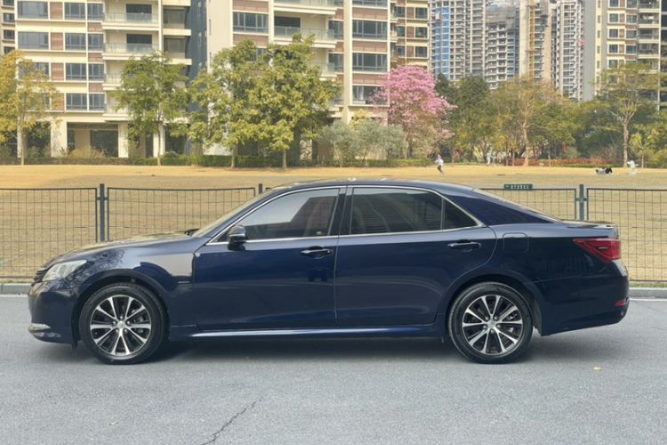 Used Toyota Crown 2018 2.0T Fashion Edition
