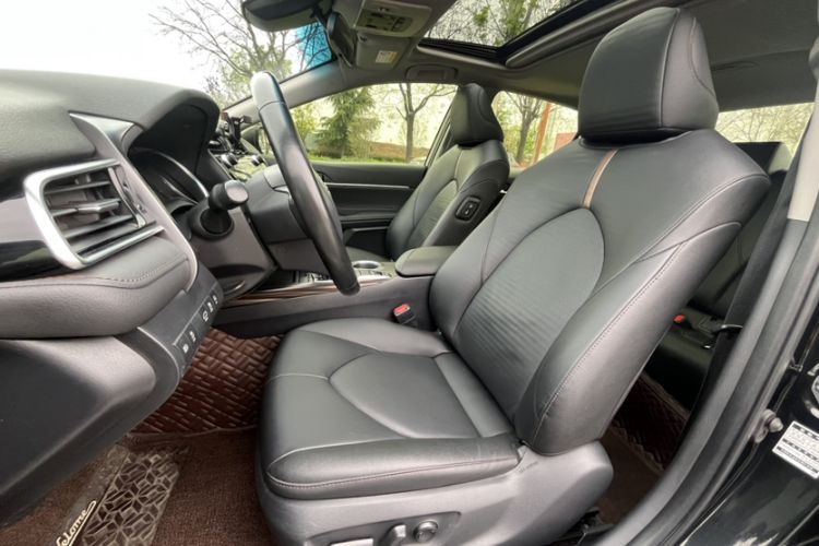 Used Toyota Camry 2019 Revised Version 2.0G Luxury Edition Interior 5