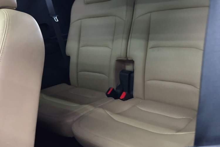 Used Geely Auto Haoyue L 2023 2.0T DCT Flagship Version Interior 9