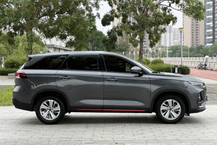 Used CHANGAN OSHAN X7 PLUS 2022 1.5T Blue Whale Edition Automatic Luxury Version Exterior 3